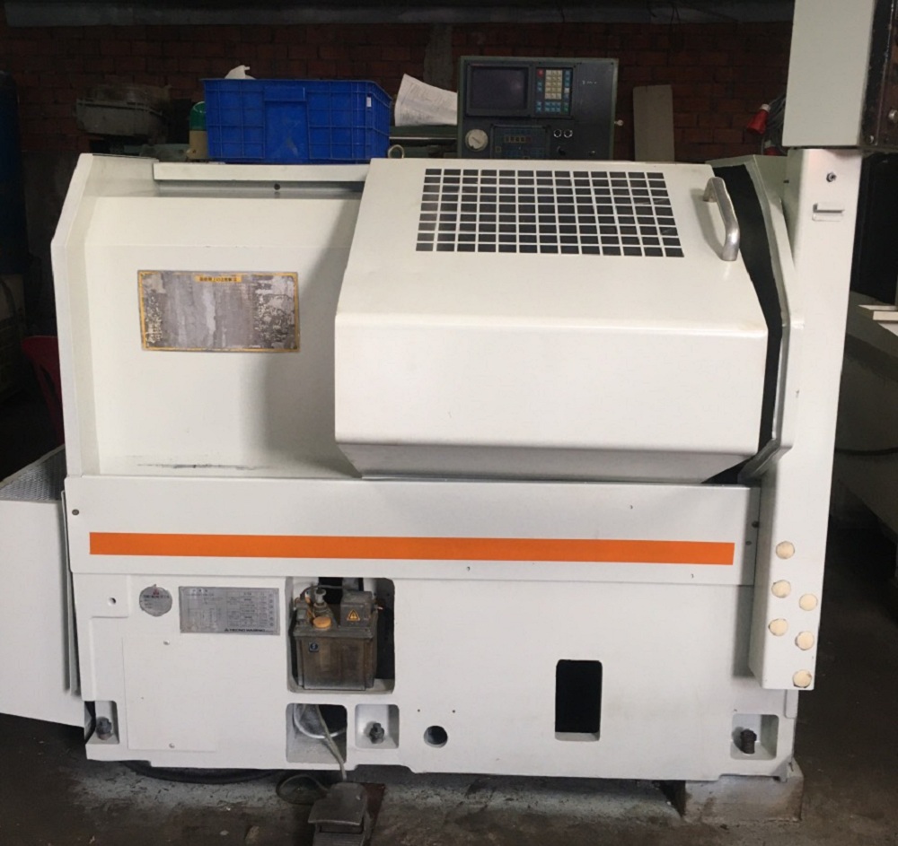 Máy tiện CNC bàn sàn WASINO G7