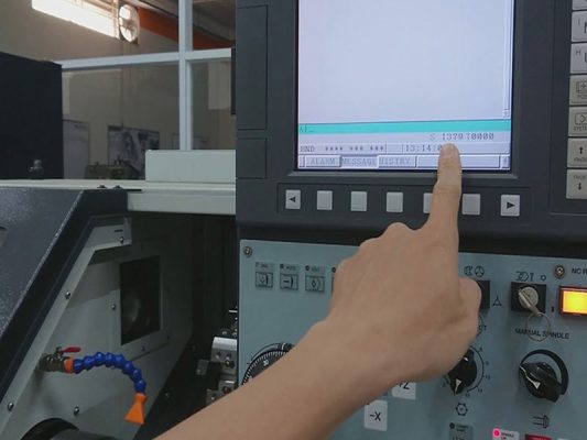 Cách sửa chữa máy tiện CNC không lên màn hình